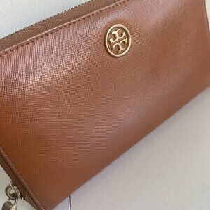 Tory Burch Zip Around Wallet Organizer